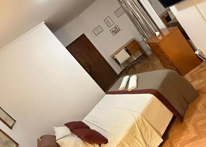 Quarto em Acomodações Particulares Suítes Happy Lisboa